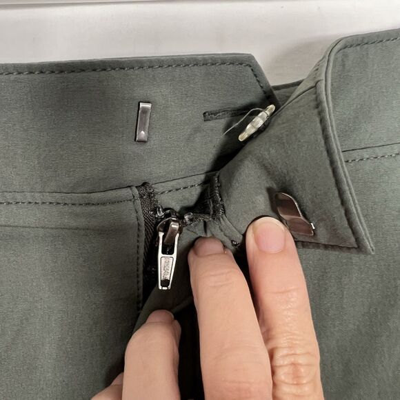 Athleta Gray Trek Utility Skirt Shorts Size 8 Hiking Outdoor Nylon Stretch Zip - Picture 7 of 11